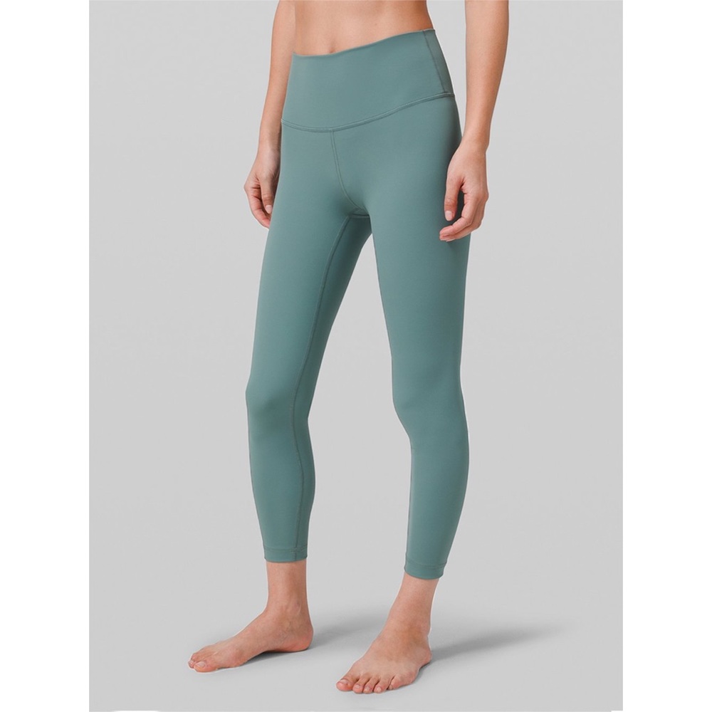 NWT Lululemon x Barry’s Wunder Under 7/8 leggings